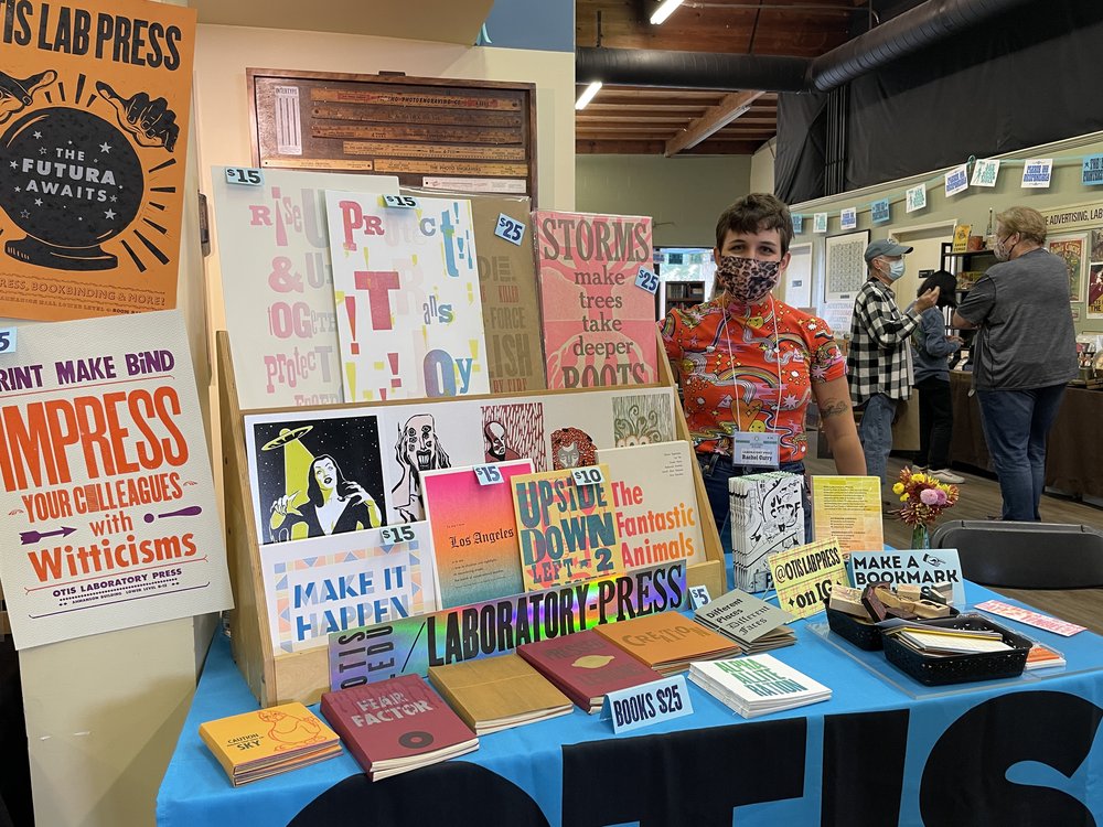 7 Things to Consider Before Choosing a Printing Service: The Pros and Cons of Each